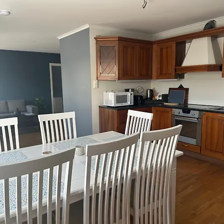 Leilighet Urban - Spacious And Luminous 100 M2 Urban Flat With 3 Large Bedrooms